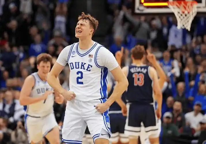 独行侠传奇指路!诺维茨基给予状元弗拉格NBA的忠告